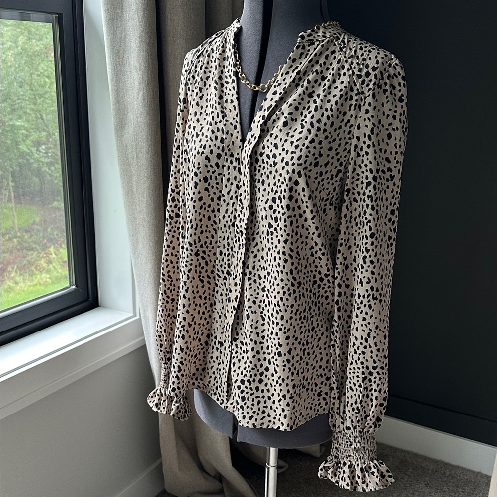 NWT‎ Vine & Love Black and Cream Animal Print Blouse